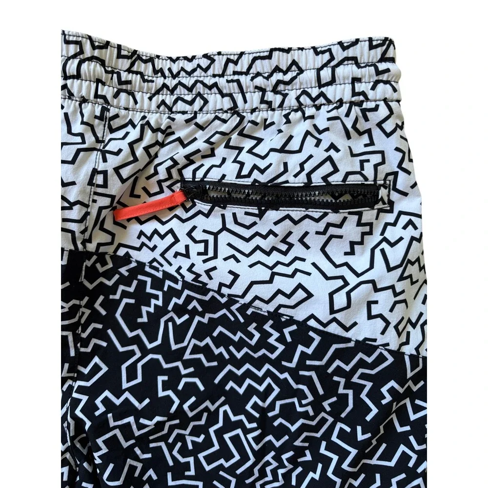 Chubbies Swim Trunks Men Large Black White The Radical 6.5